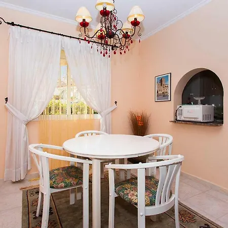 Ch Ronda Dona Pepa Holiday home *