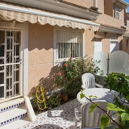 Ch Ronda Dona Pepa Holiday home