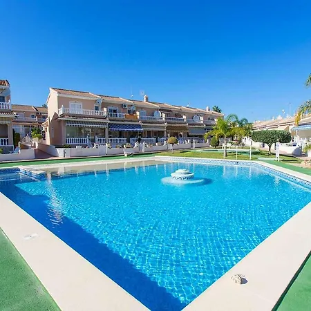 Ch Ronda Dona Pepa Holiday home